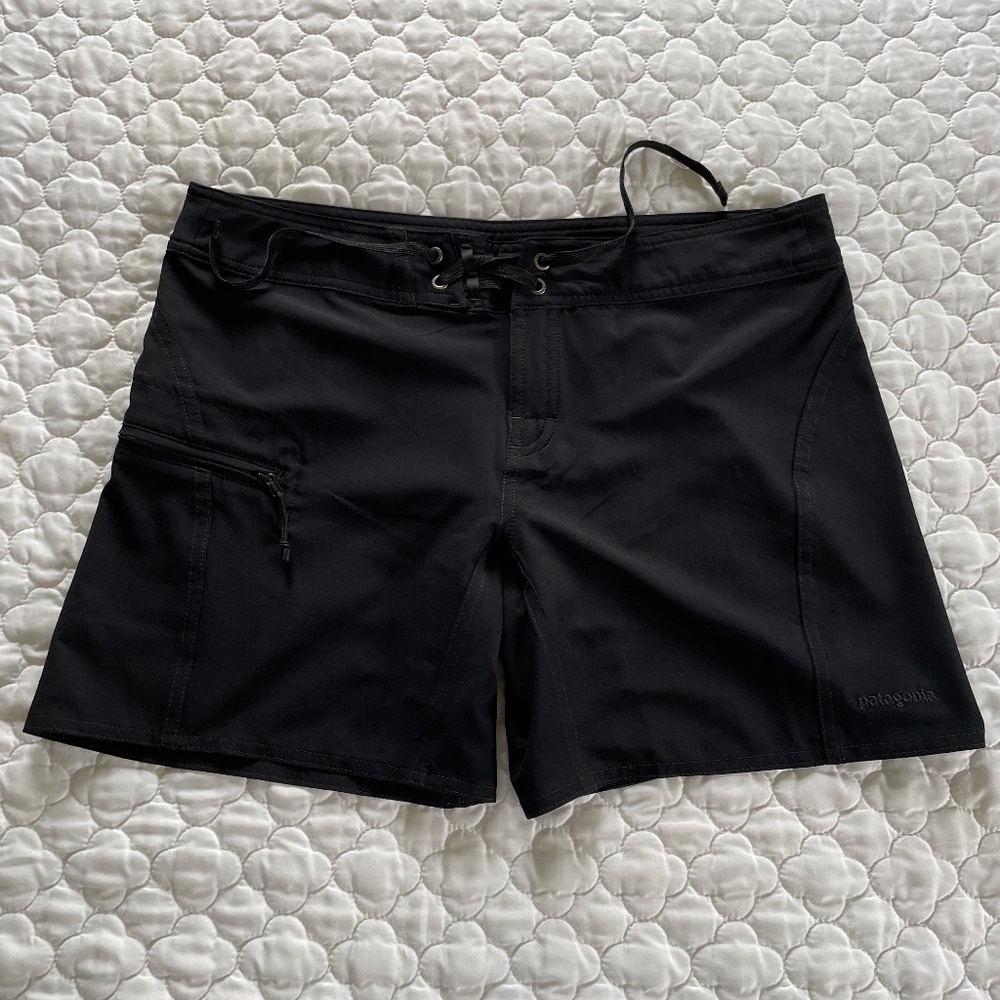 Patagonia Black Surf Boardshorts Women's Size 6